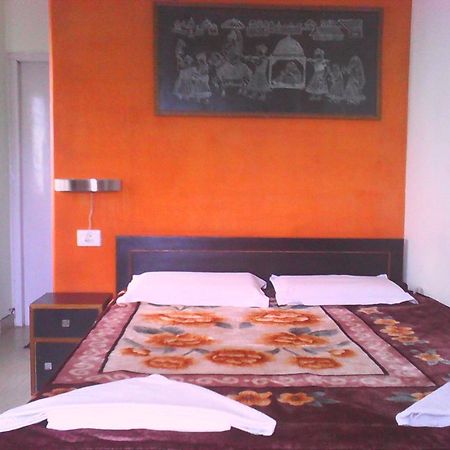 Leela Guest House Waranasi Zewnętrze zdjęcie