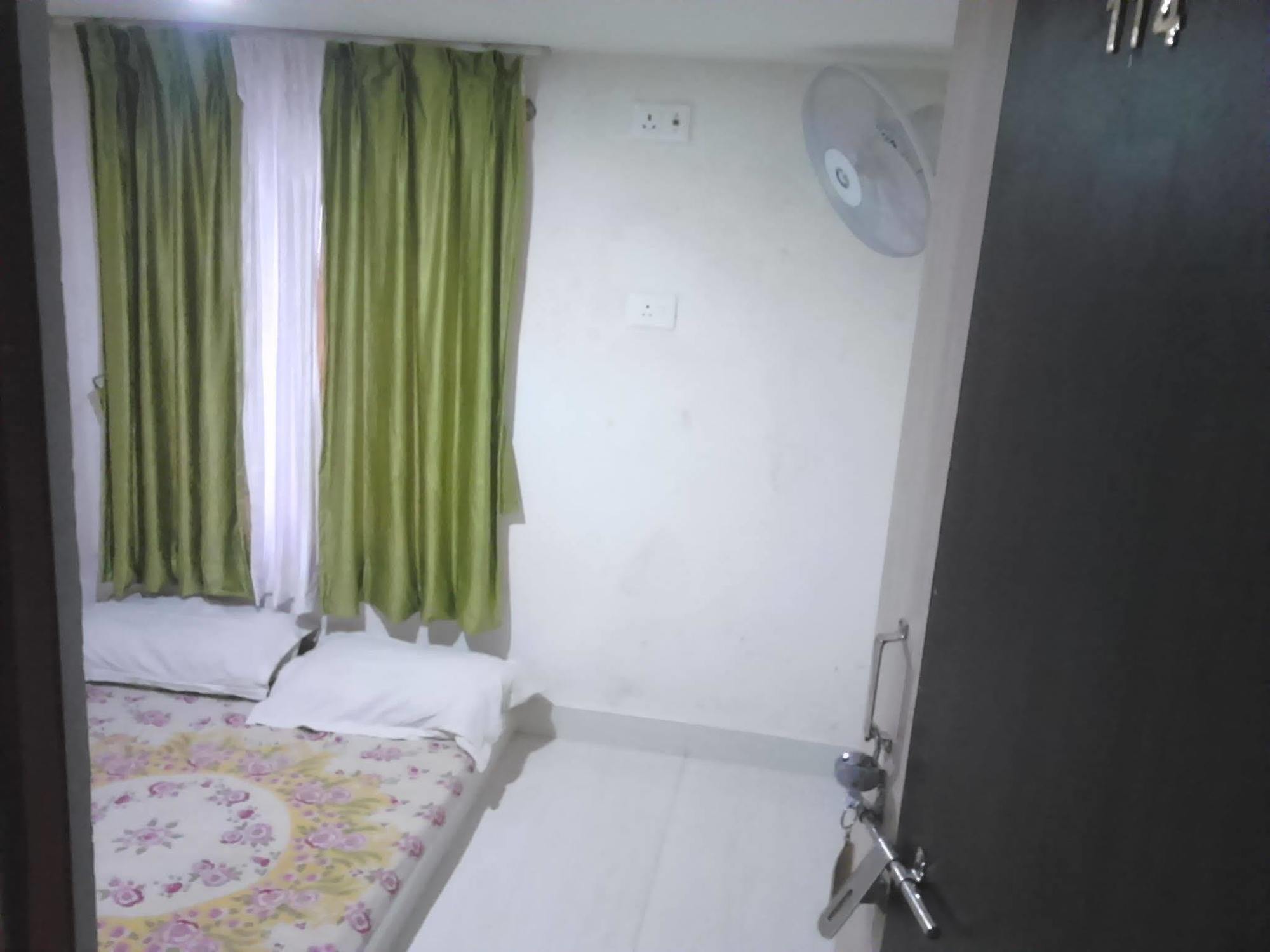 Leela Guest House Waranasi Zewnętrze zdjęcie